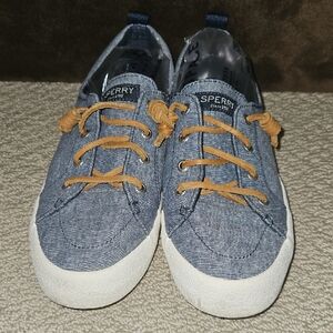 ⛵️EUC Sperry Blue and Tan Sneakers with Classic Design